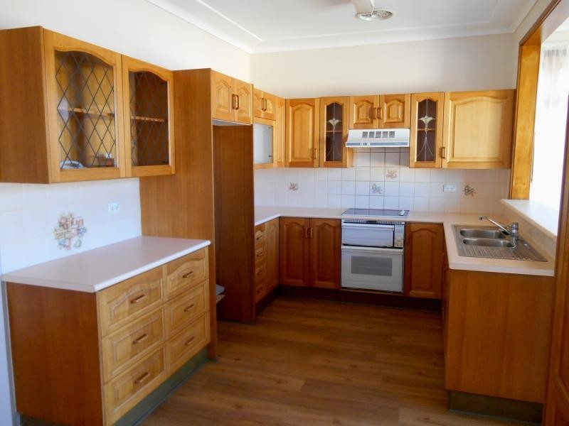 11 Vista Pde, Kotara NSW 2289