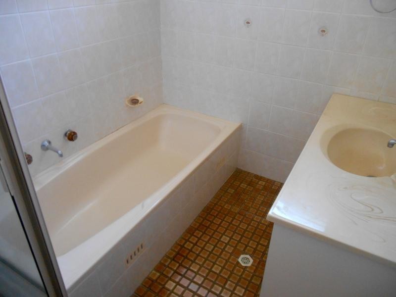 11 Vista Pde, Kotara NSW 2289