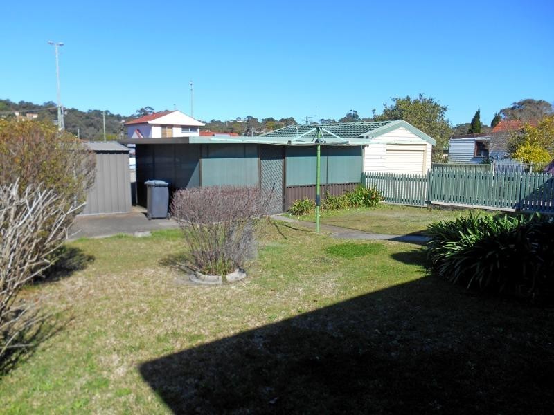 11 Vista Pde, Kotara NSW 2289