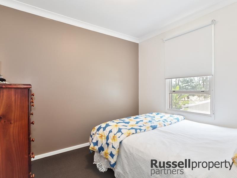 84 Berringar Rd, Valentine NSW 2280