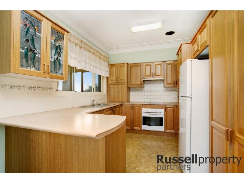 15 Emily St, Marks Point NSW 2280