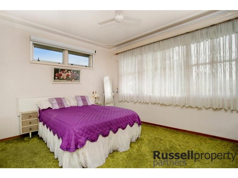 15 Emily St, Marks Point NSW 2280