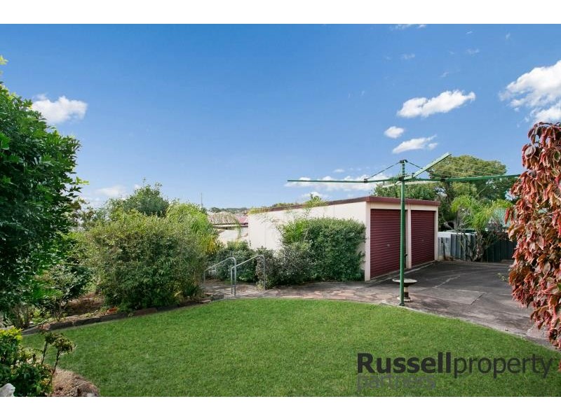 15 Emily St, Marks Point NSW 2280