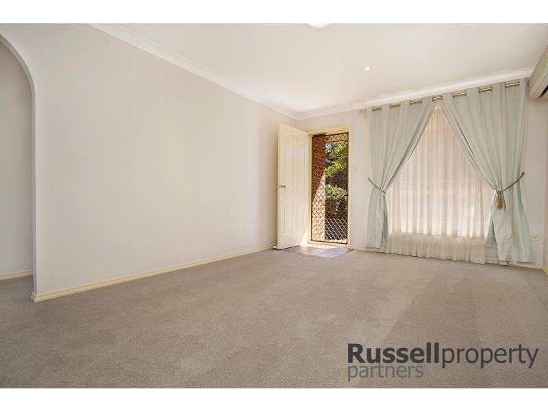 4/10 Downing St, Charlestown NSW 2290