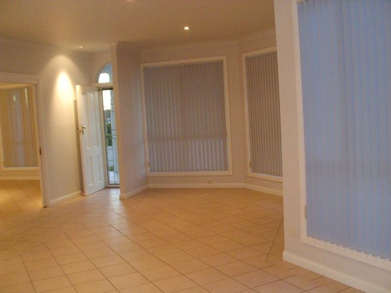 536 The Esp, Warners Bay NSW 2282