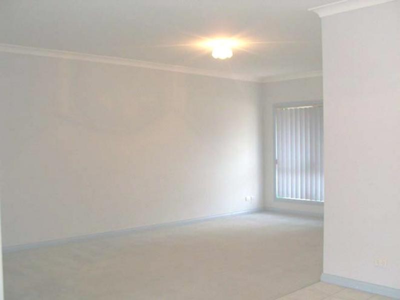 2/115 Macquarie Rd, Cardiff NSW 2285