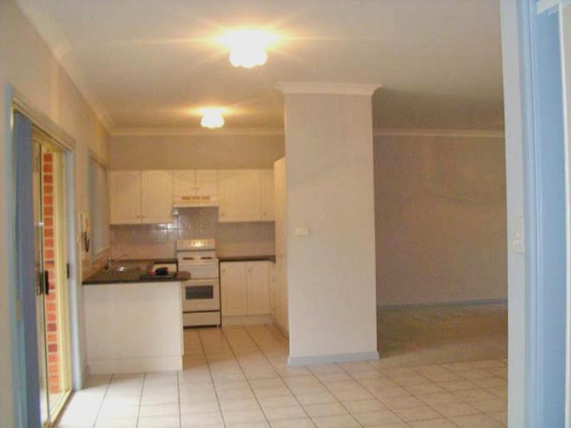2/115 Macquarie Rd, Cardiff NSW 2285