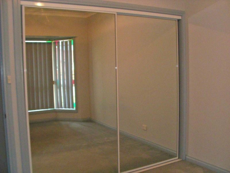 2/115 Macquarie Rd, Cardiff NSW 2285