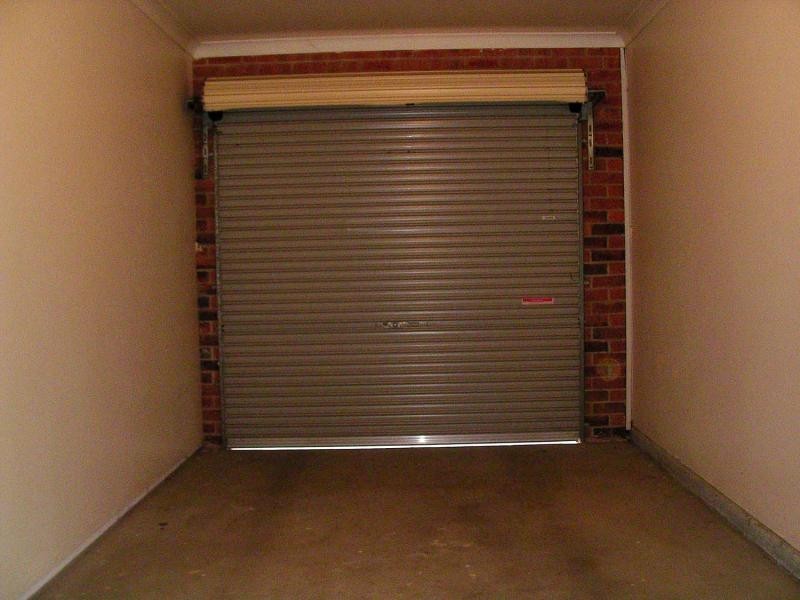 2/115 Macquarie Rd, Cardiff NSW 2285