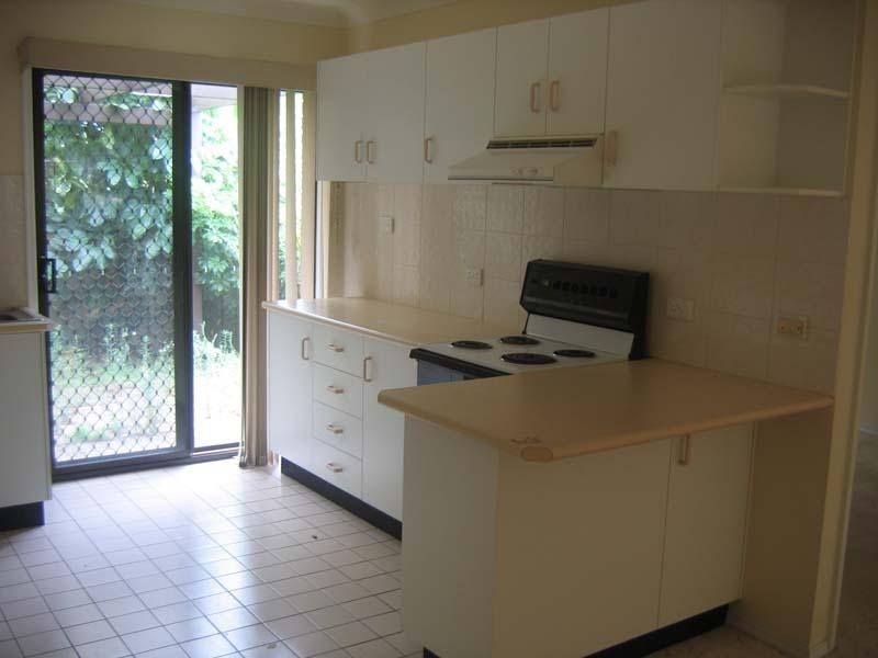 2/5 Caves Beach Rd, Caves Beach NSW 2281