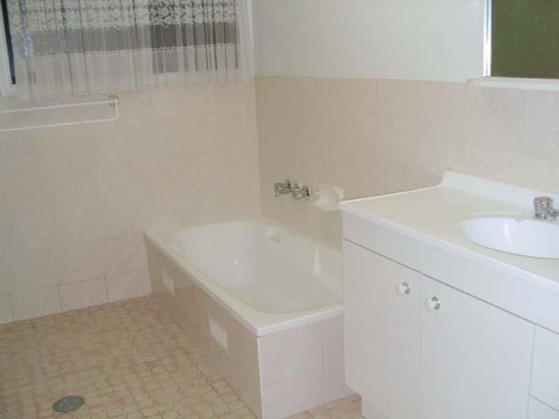 2/5 Caves Beach Rd, Caves Beach NSW 2281