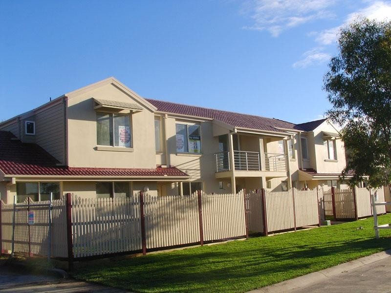 1/28 Churchill Cct, Hamilton South NSW 2303