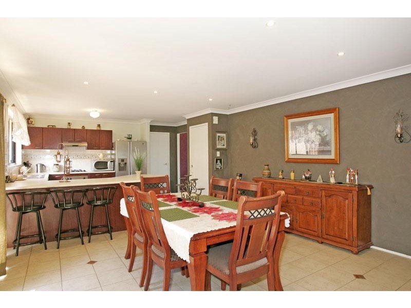 1 Lupin Cl, Woongarrah NSW 2259