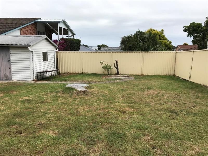 44 Georgina Ave, Gorokan NSW 2263