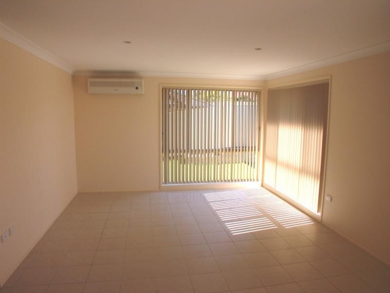 43 Piper Dr, Hamlyn Terrace NSW 2259