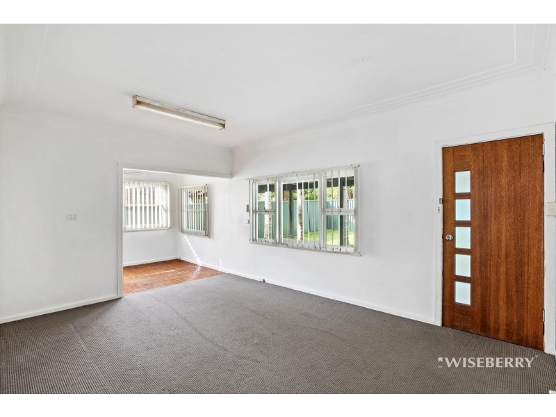 166 Pacific Highway, Charmhaven NSW 2263