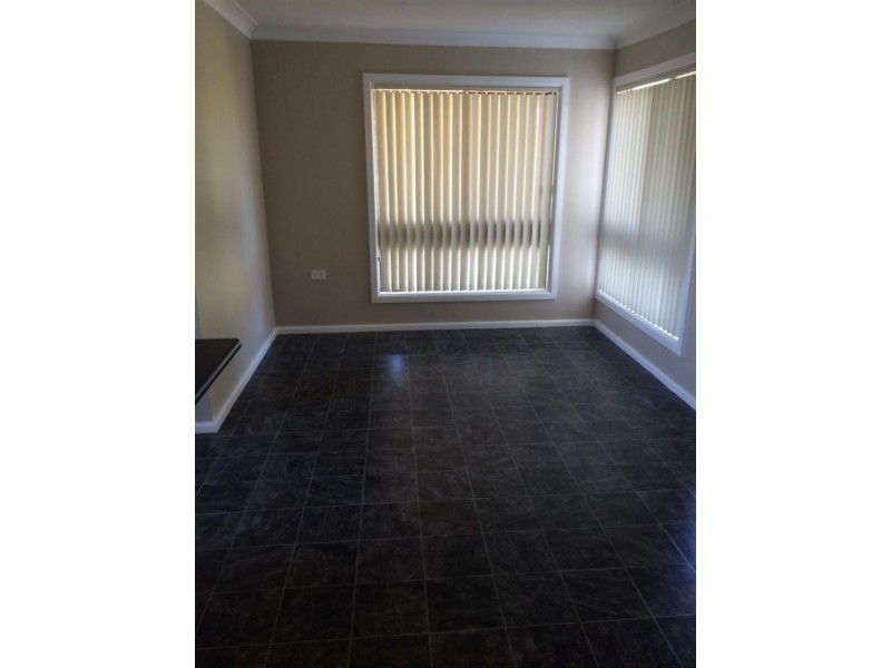 77 Robson Ave, Gorokan NSW 2263