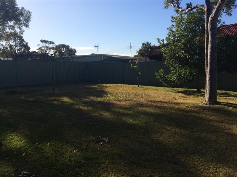77 Robson Ave, Gorokan NSW 2263