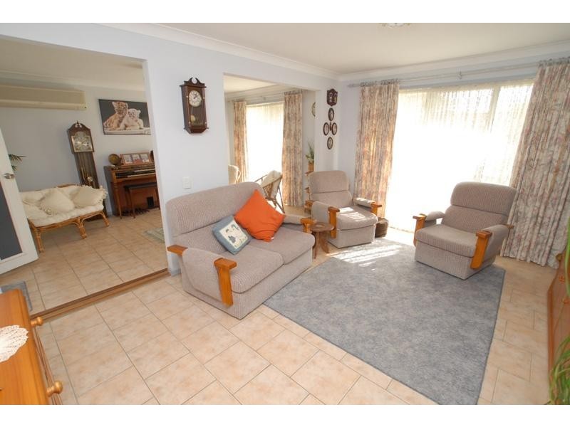 17 Barragoola Rd, Blue Haven NSW 2262