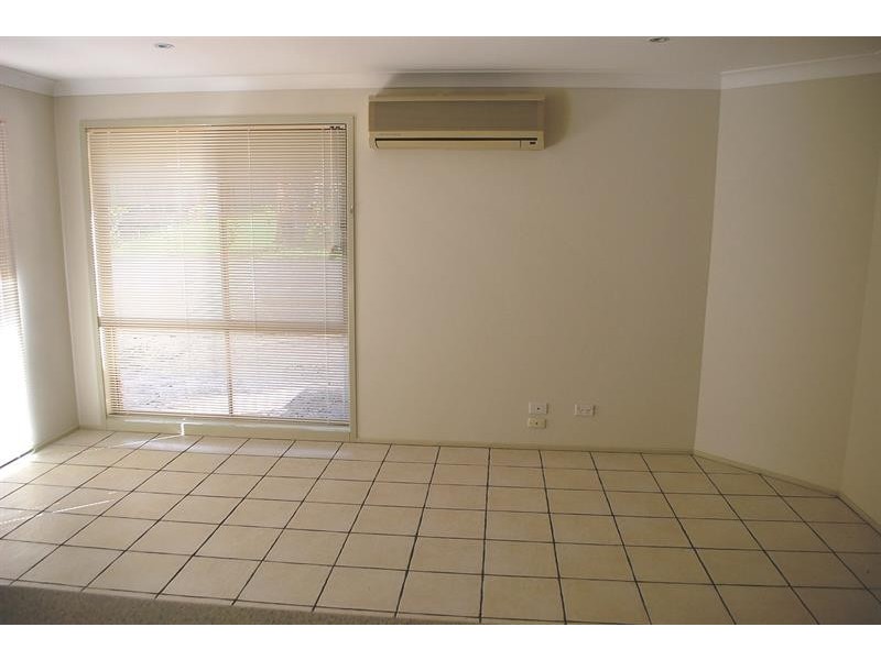 12 Spring Valley Ave, Gorokan NSW 2263