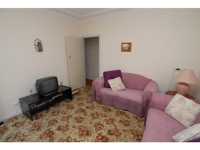 24 Crossingham St, Toukley NSW 2263