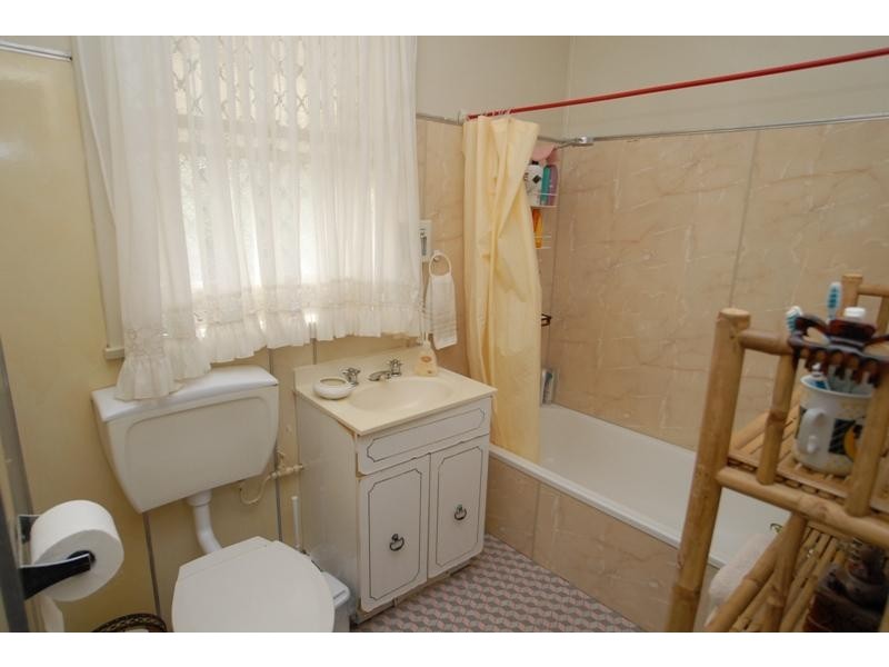 24 Crossingham St, Toukley NSW 2263