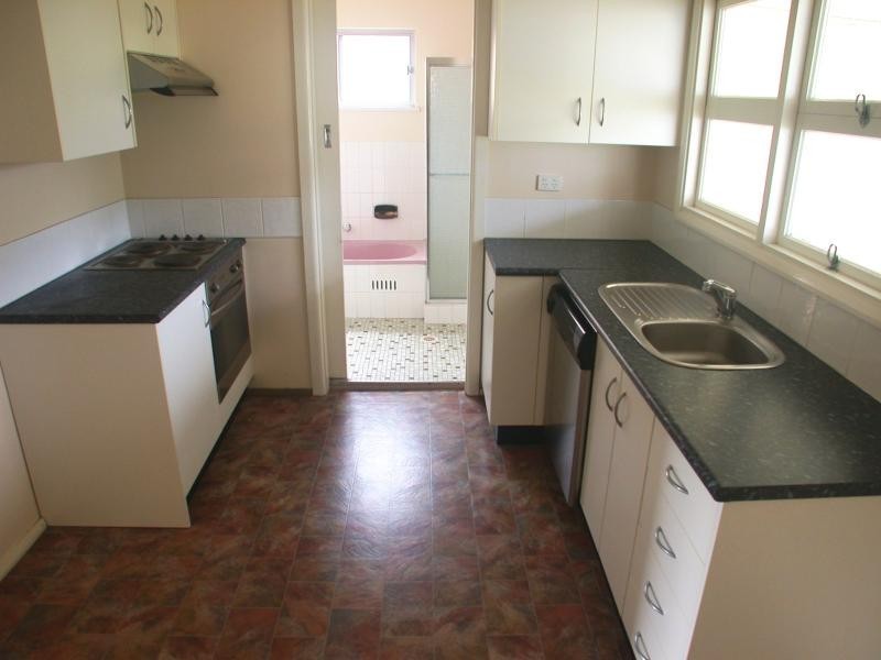 25 Fourth Ave, Toukley NSW 2263