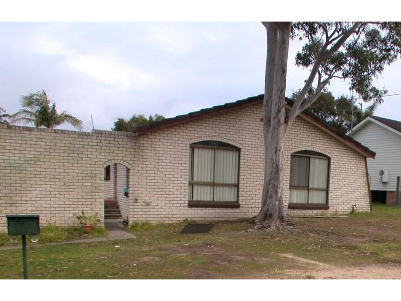 6 Sylvia Ave, Gorokan NSW 2263