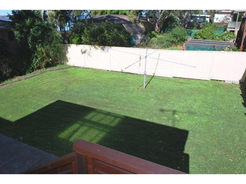 38 Leichhardt Rd, Gorokan NSW 2263