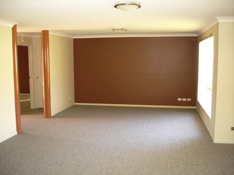 9 Flame Tree Cl, Hamlyn Terrace NSW 2259