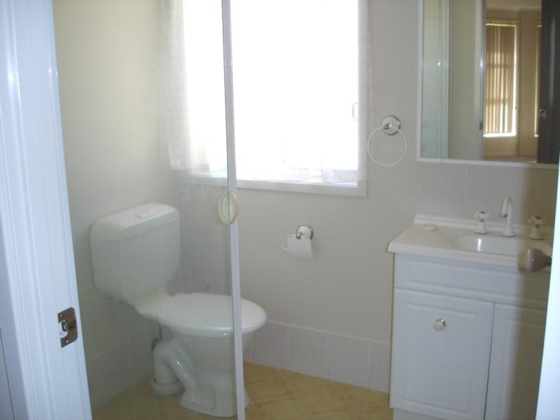 9 Flame Tree Cl, Hamlyn Terrace NSW 2259