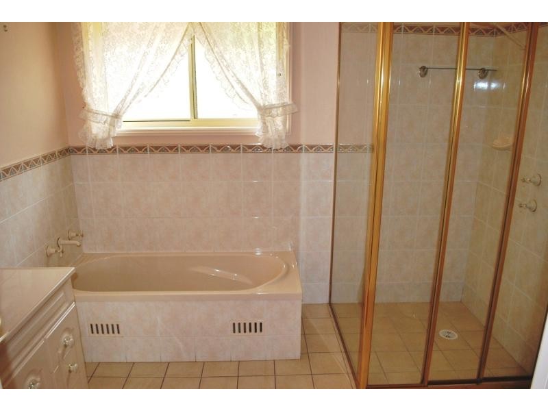 1 Myee Pl, Blue Haven NSW 2262