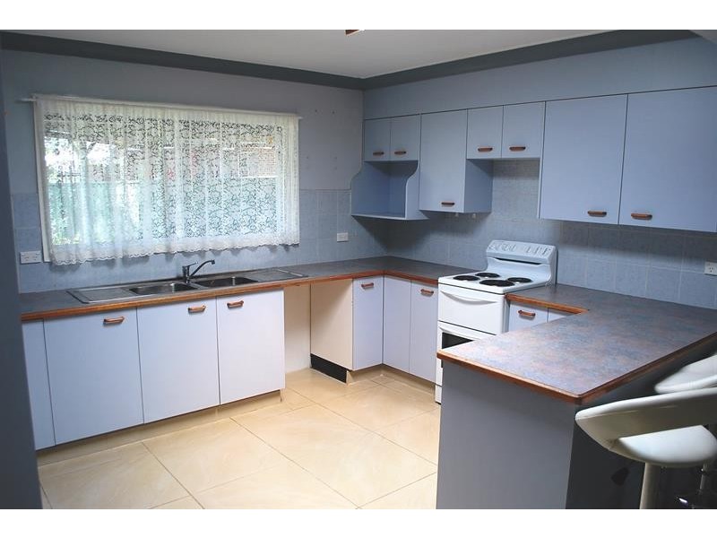 1 Wyuna Ave, Gorokan NSW 2263