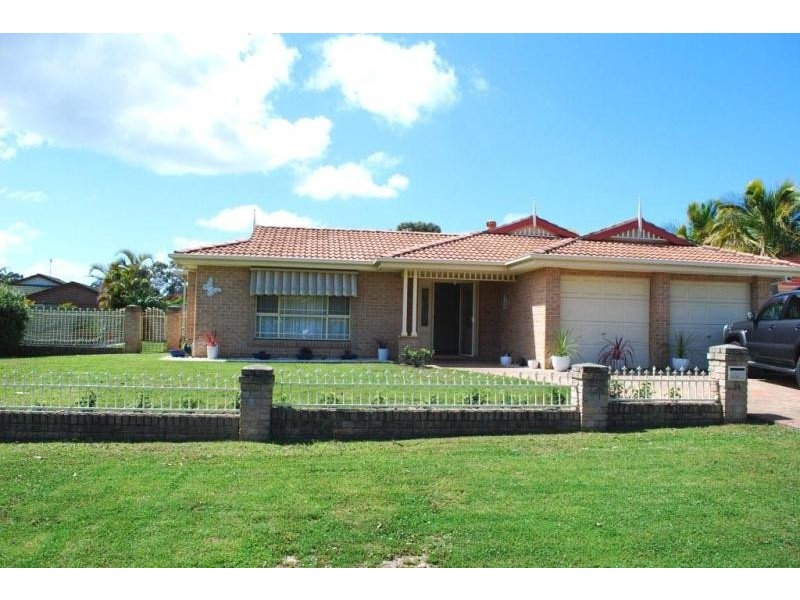 34  Walker  Ave, Kanwal NSW 2259