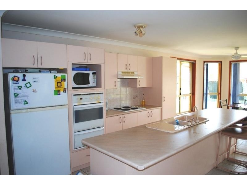 34  Walker  Ave, Kanwal NSW 2259