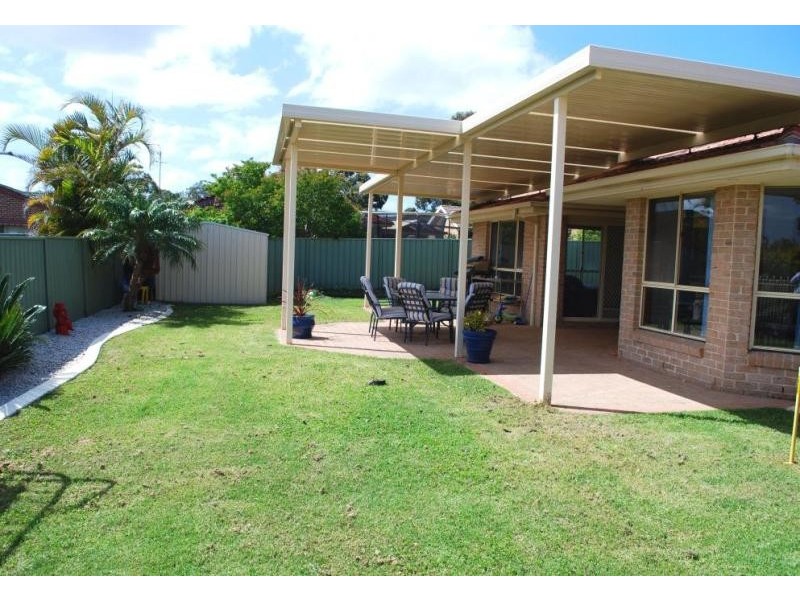 34  Walker  Ave, Kanwal NSW 2259