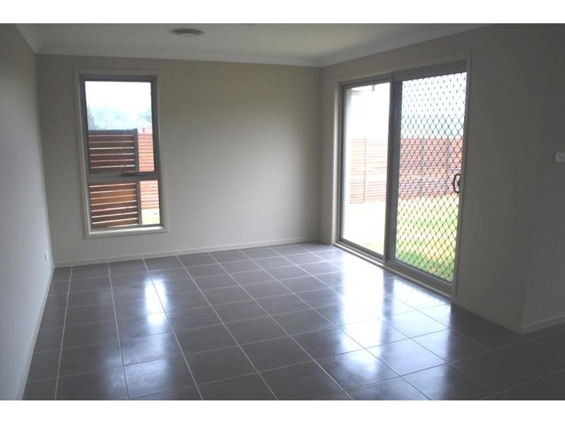 28 Wakool  Cres, Woongarrah NSW 2259