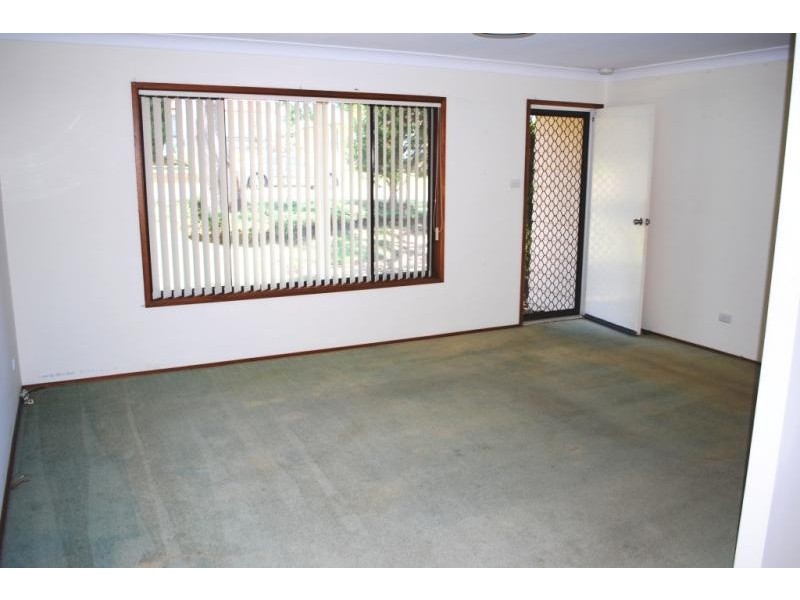 12 Essex St, Gorokan NSW 2263