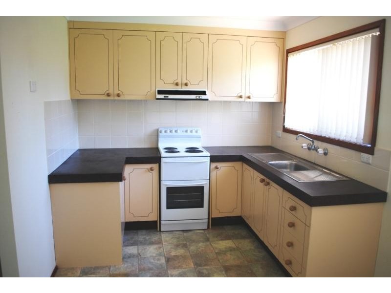 12 Essex St, Gorokan NSW 2263