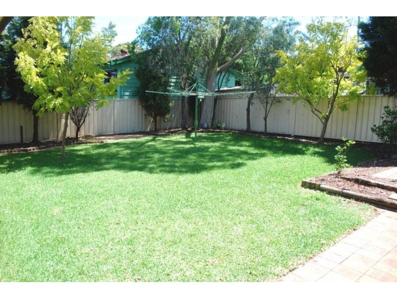 12 Essex St, Gorokan NSW 2263