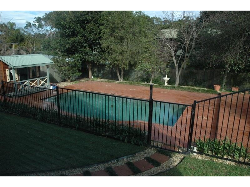 114 Elizabeth Bay Dr, Lake Munmorah NSW 2259