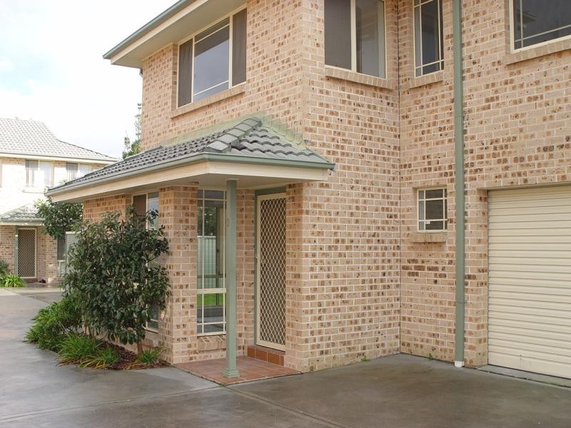 2/14 Holmes Avenue, Toukley NSW 2263
