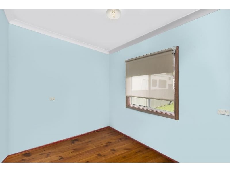 13  Manuka Pde, Gorokan NSW 2263