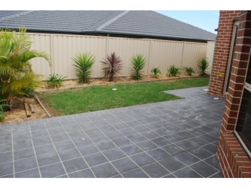 1 Bede  Way, Woongarrah NSW 2259