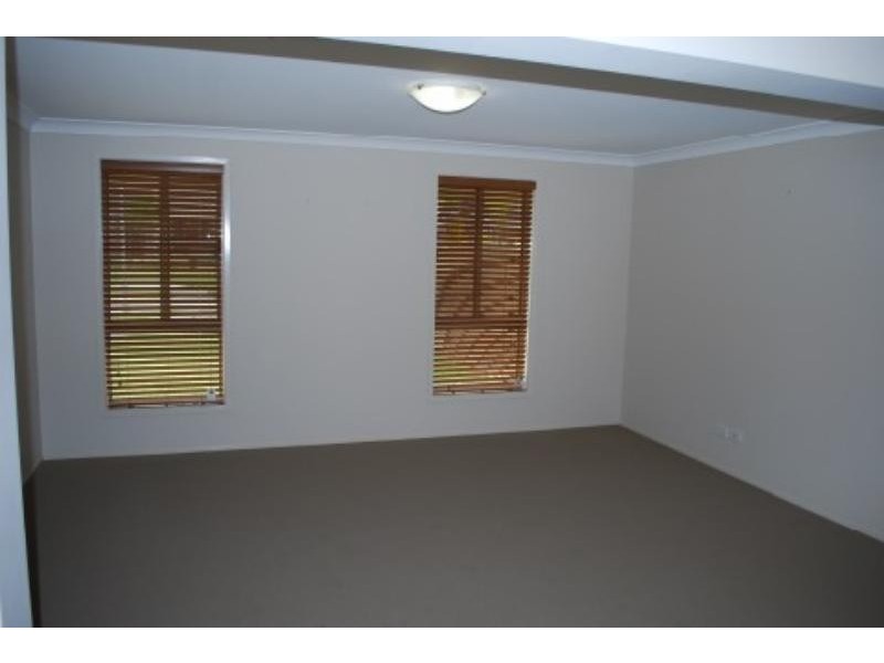 1 Bede  Way, Woongarrah NSW 2259