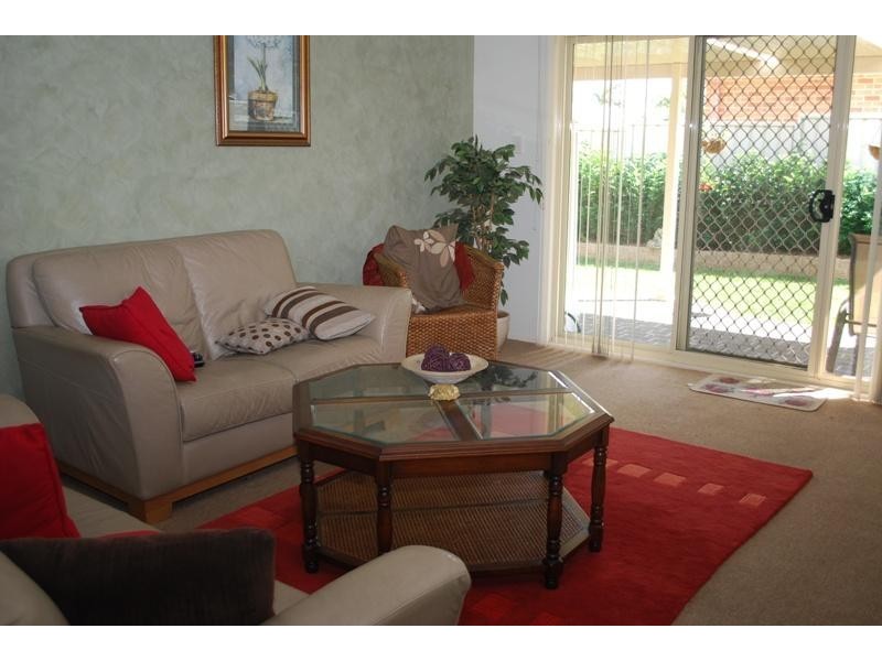 13 Lady kendall  Ave, Blue Haven NSW 2262