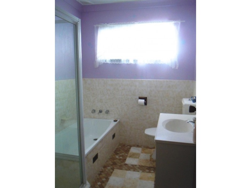 334 Main Rd, Toukley NSW 2263