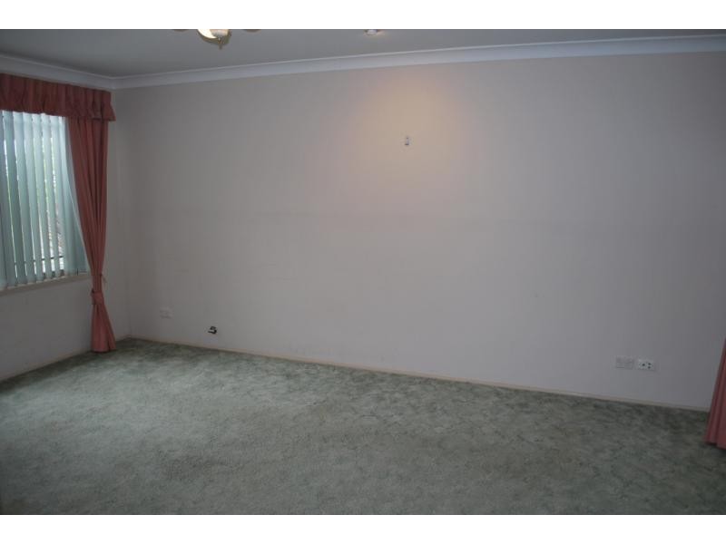 105 Roper Rd, Blue Haven NSW 2262