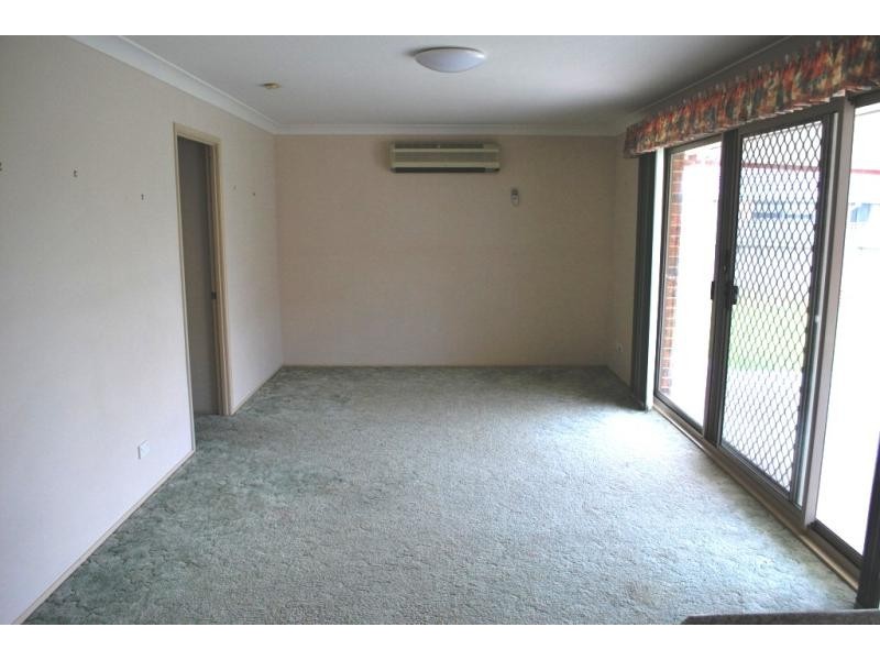 105 Roper Rd, Blue Haven NSW 2262