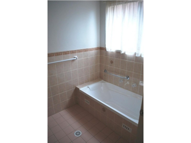 105 Roper Rd, Blue Haven NSW 2262